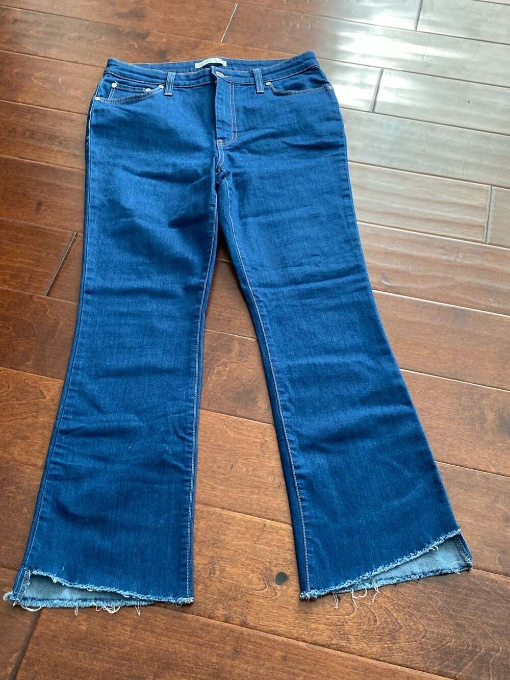 Nine West Kick Flare Jeans Size 10 Dark Wash Denim Raw Hem